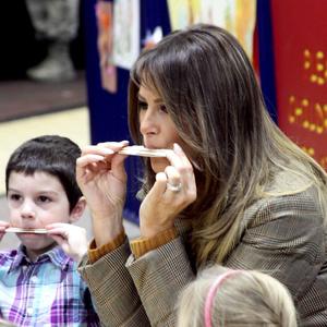 Udobno, toplo i tako, tako trendi! Melanija Tramp u najlepšem zimskom izdanju koje možemo da zamislimo