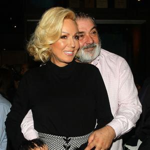 Ljubav i poštovanje koje traje decenijama: Zvezde sa najskladnijim brakovima