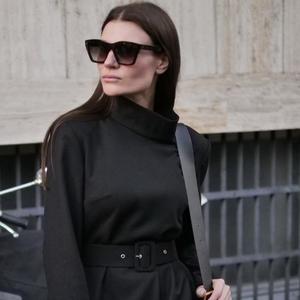 SUPERMINIMALIZAM OSVAJA MODNU SCENU: Ovo je najtraženija TORBA na svetu, evo zašto su žene potpuno POLUDELE za njom!