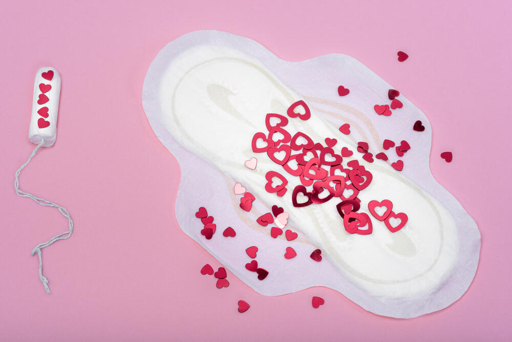 Menstrualni ciklus podrazumeva period između prvog dana jedne i prvog dana naredne menstruacije, kada se u ženskom telu odvijaju mnoge promene, prvenstveno na hormonskom nivou