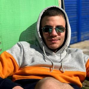 Dobro ga znate iz 'Južnog vetra': Znate li koji glumac je otac Dina koji igra lik Sretka Kalinića u seriji 'Sablja'?