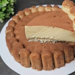 Kremasta TIRAMISU TORTA najlepša je koju ćete probati: Priprema traje samo 15 minuta i to – bez jaja i rerne!